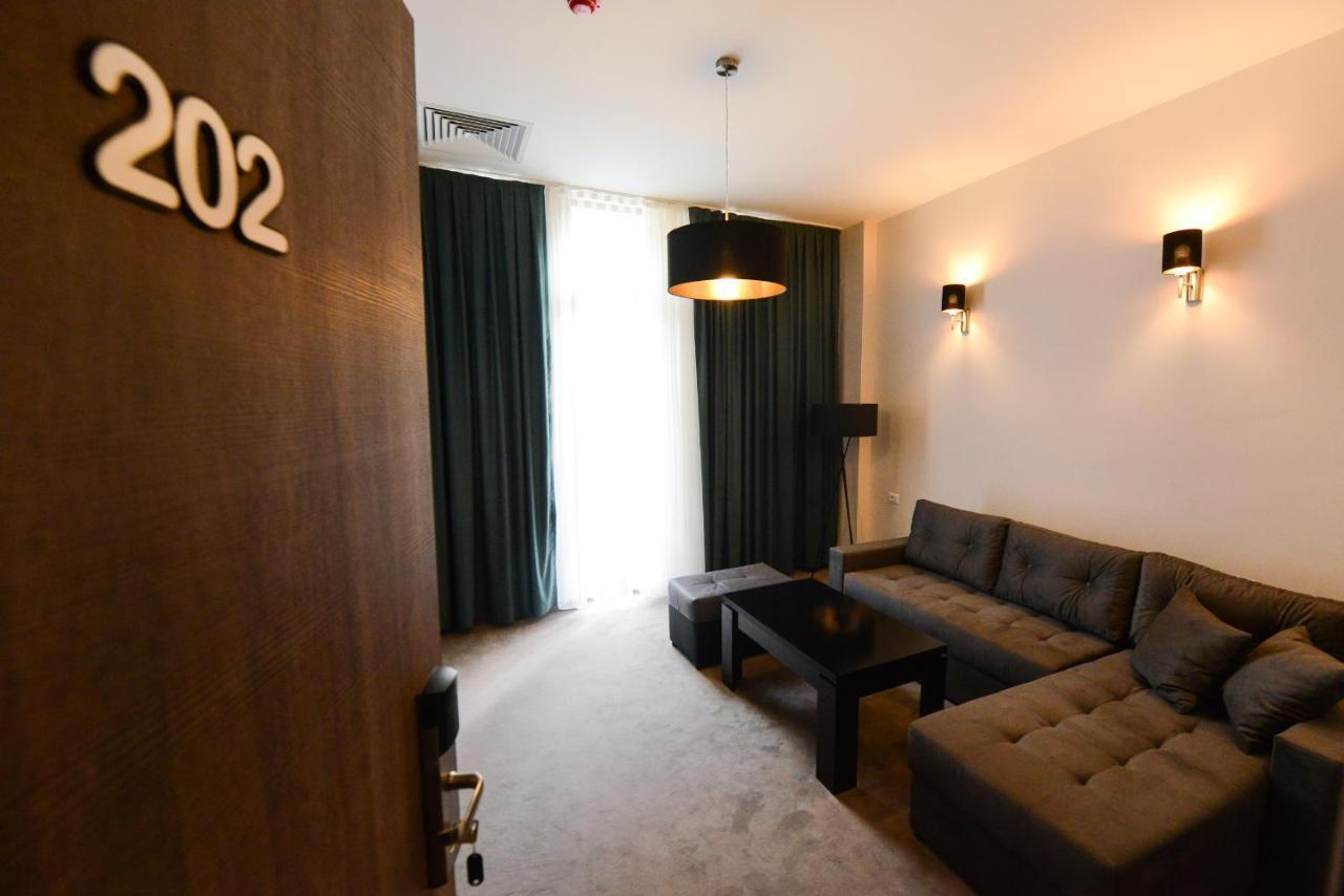 Hotel Cara 28 سكوبجي المظهر الخارجي الصورة