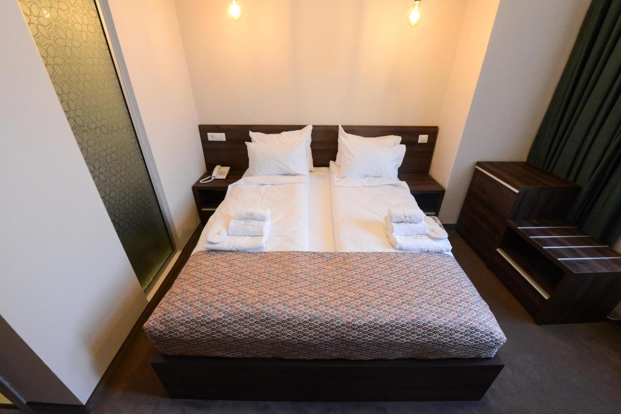 Hotel Cara 28 سكوبجي المظهر الخارجي الصورة