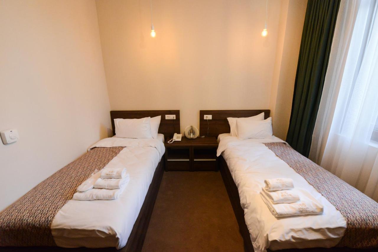 Hotel Cara 28 سكوبجي المظهر الخارجي الصورة