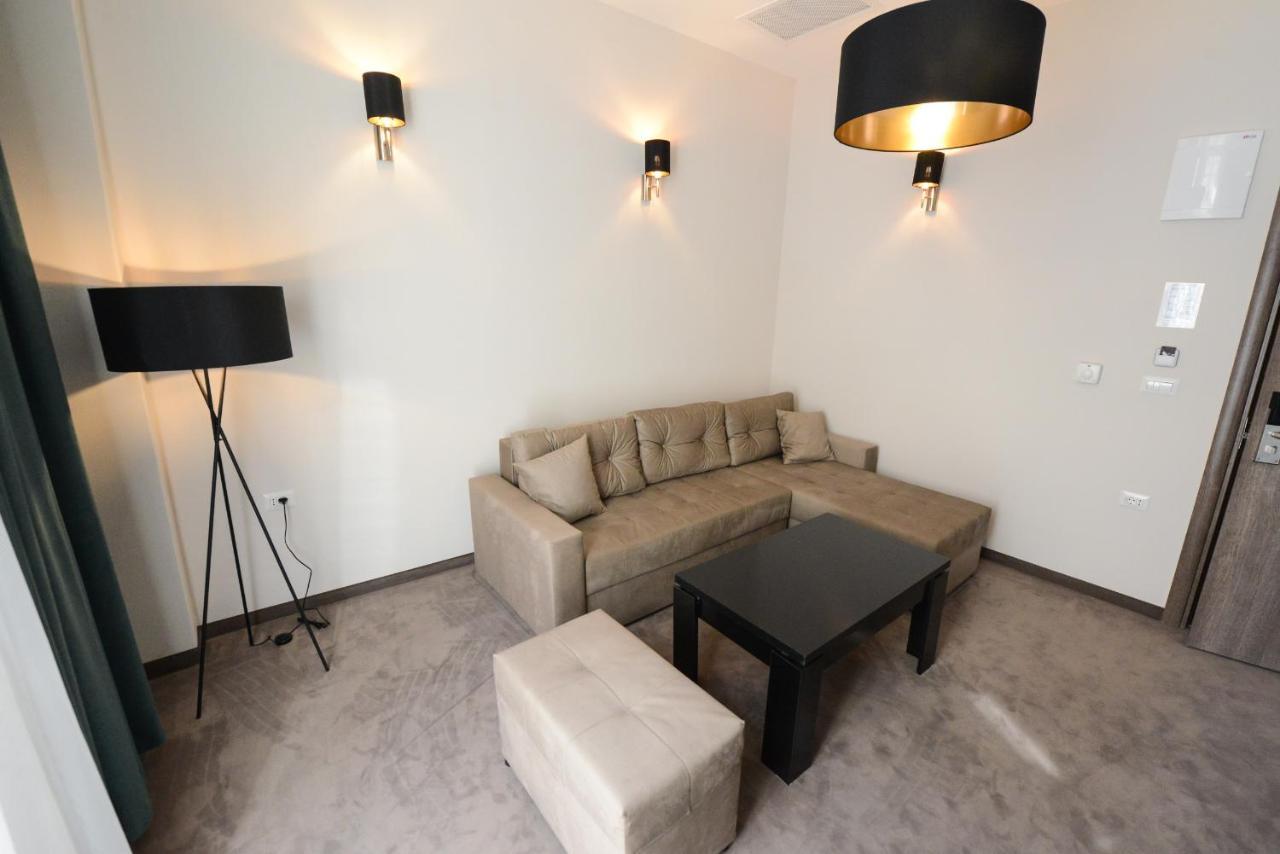 Hotel Cara 28 سكوبجي المظهر الخارجي الصورة
