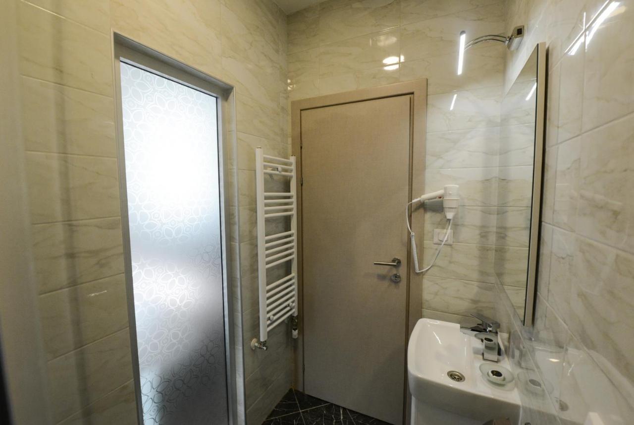 Hotel Cara 28 سكوبجي المظهر الخارجي الصورة